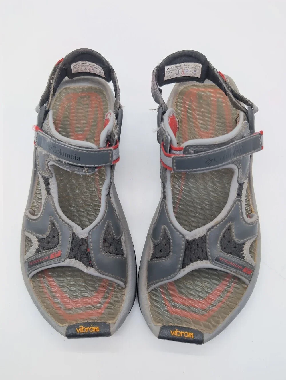 Men's Columbia Titanium Sz 7 Gray Outdoor Sport Sandals with Red Accents